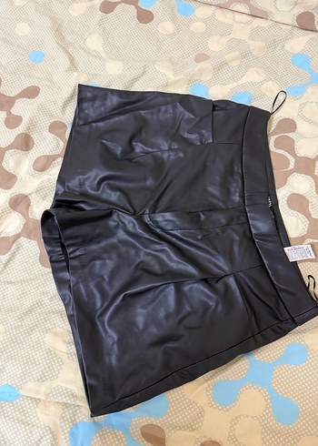 Siyah Deri Midi Şort - Görsel 2