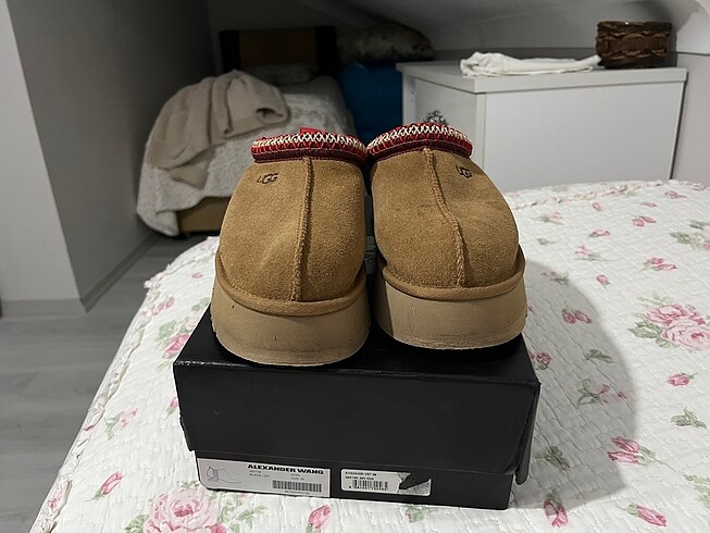 Ugg Ugg bot