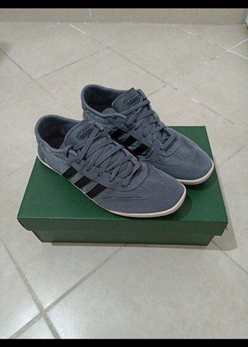 Gri Adidas Erkek Spor Ayakkabı - Görsel 3