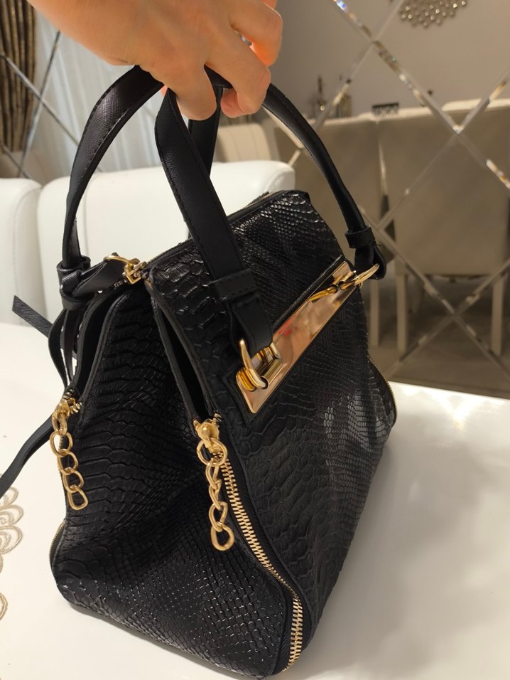 Siyah Yılan Derisi Desenli Deri Kadın Çanta - Görsel 3