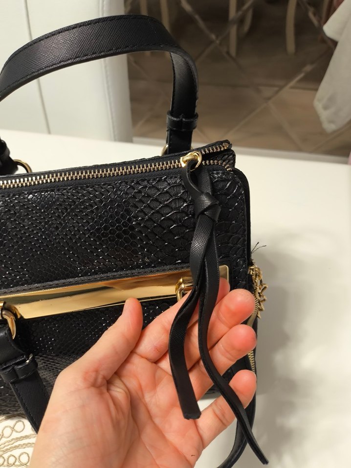 Siyah Yılan Derisi Desenli Deri Kadın Çanta - Görsel 4