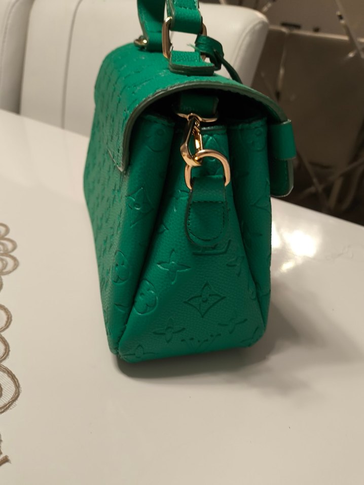 Yeşil Deri Kadın Çanta Tokalı - Görsel 3