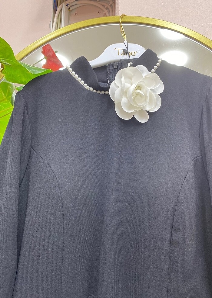 Kolları gül detayı şık abiye - Görsel 2