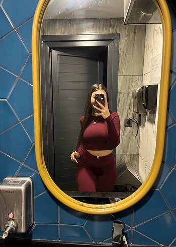 Bershka Bordo Yüksek Yakalı Kadın Crop Top