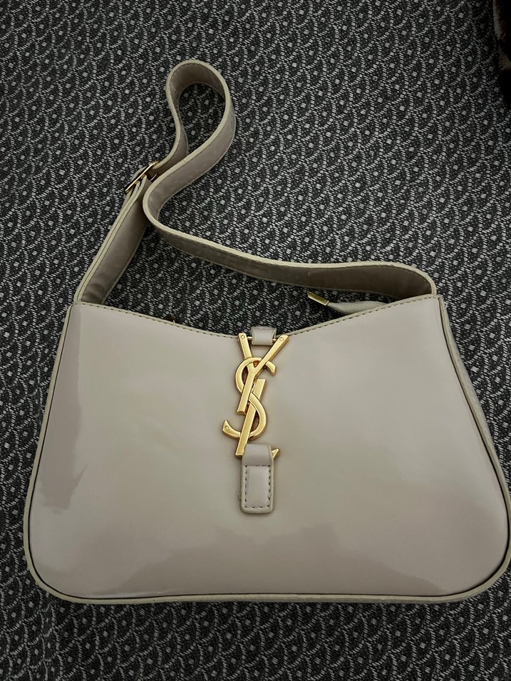 Gri Yılan Desenli Zincir Detaylı Deri Çanta - Görsel 2