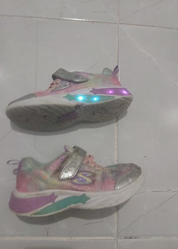 skechers Kızlar için Çok Renkli Bağcıksız Spor Ayakkabı