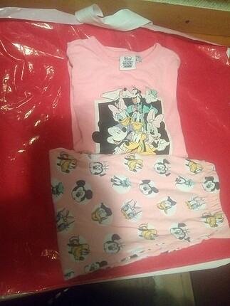 Walt Disney World Disney kız çocuk 5 yaş pijama takımı 