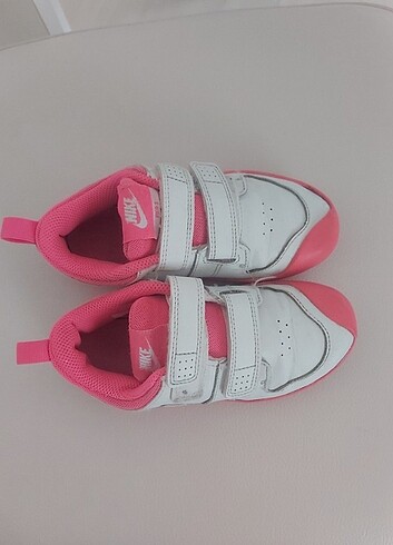 27 Beden Nike orijinal kız çocuk ayakkabısı 