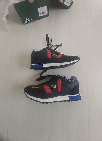 36 Beden Lacoste kız çocuk ayakkabısı