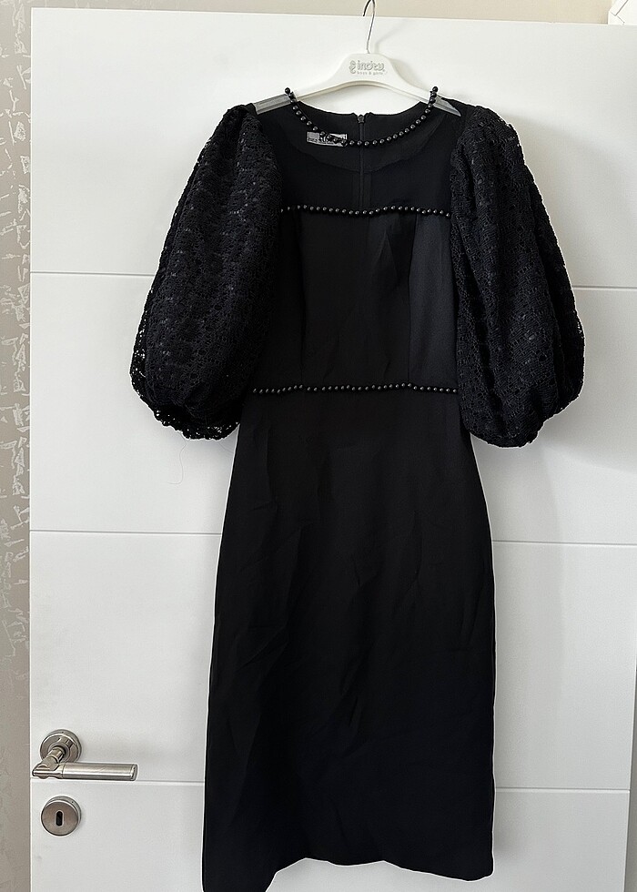 Diana Siyah Tül ve İnci Detaylı Elbise - Görsel 4