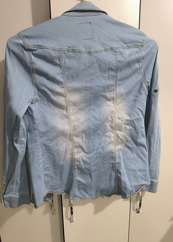 Düğmeli Açık Mavi Denim Kadın Gömlek - Görsel 2