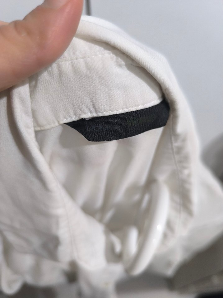 Beyaz Düğmeli Keten Kadın Gömlek - Görsel 2