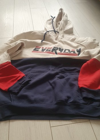 Gri Kapüşonlu Günlük Sweatshirt