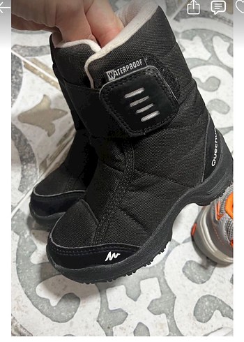 Decathlon Siyah Cocuk Kar Botu