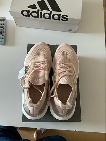Adidas ultra boost light