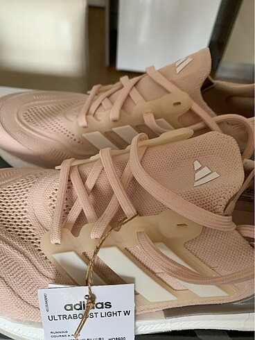 42 Beden Adidas ultra boost light
