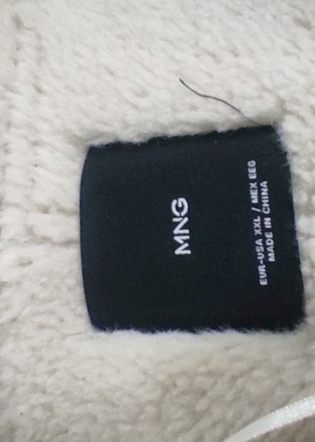 Kürklü Detaylı Siyah Kadın Kısa Mont - Görsel 2