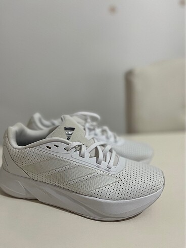 37 Beden Adidas spor ayakkabı