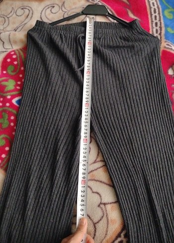 Siyah Kadın Keten Piliseli Bol Pantolon - Görsel 4