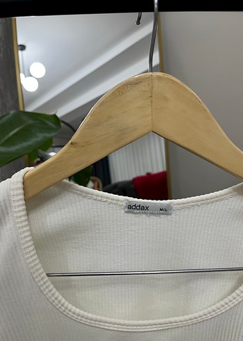 Beyaz Kısa Kollu Crop Top - Görsel 2