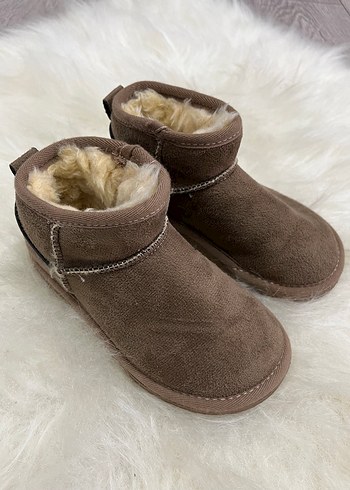 Ugg 29