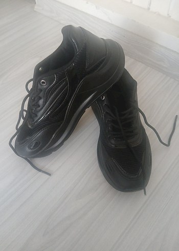 Diğer Siyah Bağcıklı Stiletto Topuklu Kadın Spor Ayakkabı