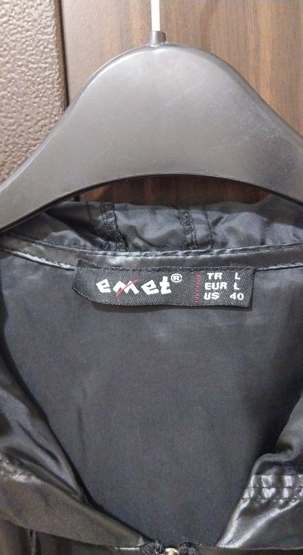 Siyah yağmurluk - Görsel 4