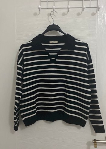 Siyah Beyaz Çizgili Kadın Triko Kazak - Görsel 2