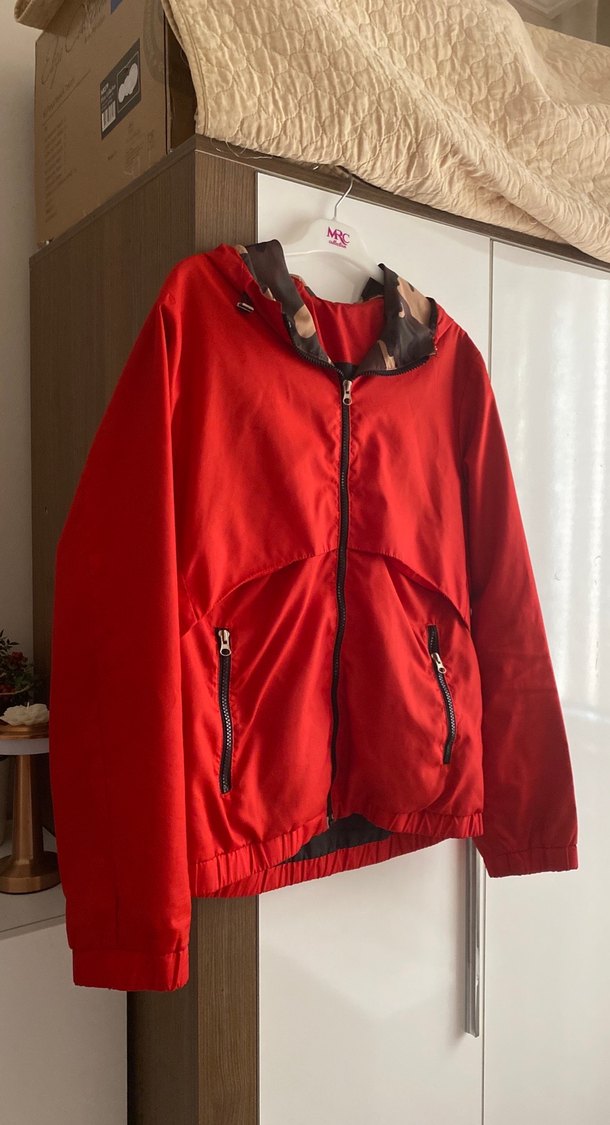 Unisex kırmızı yağmurluk - Görsel 2