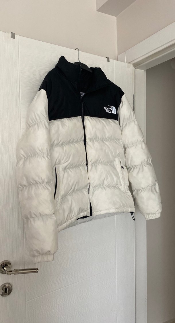 The North Face Erkek Beyaz Siyah Puff Mont - Görsel 2