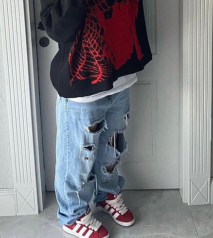 40 Beden mavi Renk milla yirtik model jean