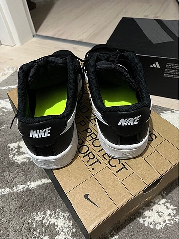 44 Beden Orijinal Erkek Nike spor ayakkabı
