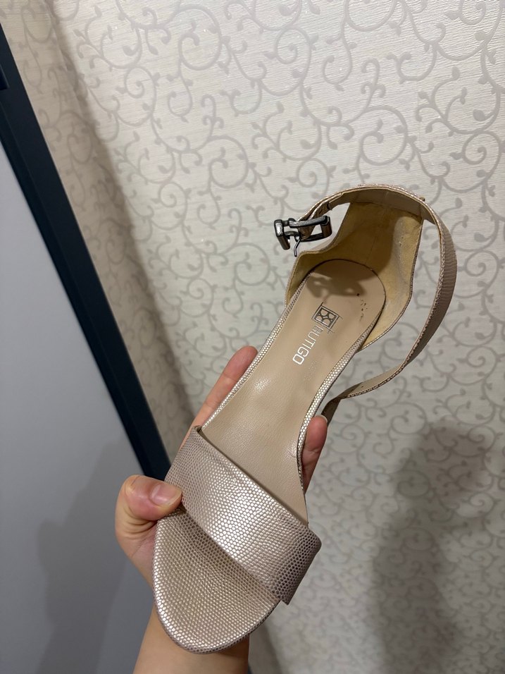 Bej Yılan Desenli Tokalı Blok Topuklu Ayakkabı - Görsel 2