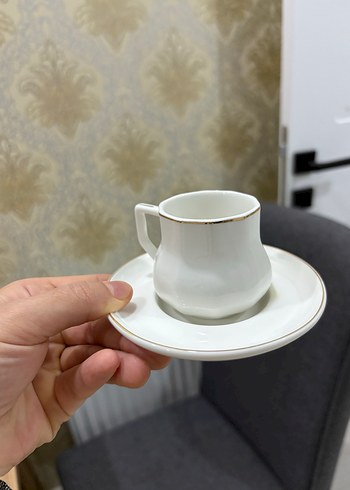 Beyaz İnce Kenarlı Fincan ve Tabağı - Görsel 2