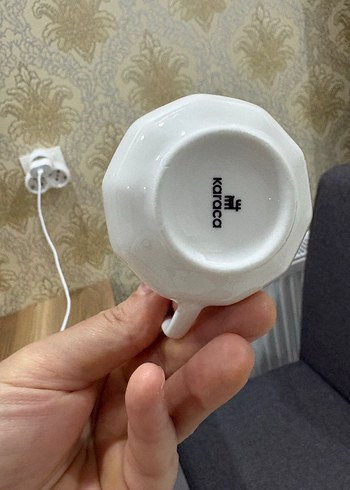 Beyaz İnce Kenarlı Fincan ve Tabağı - Görsel 3