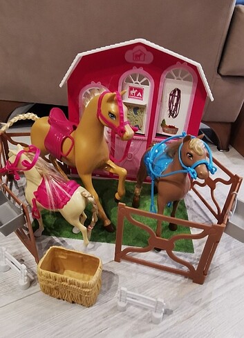 Barbie at çiftlik seti - Görsel 3