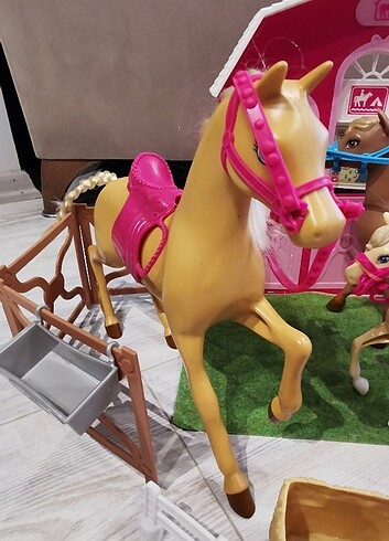 Barbie at çiftlik seti - Görsel 7