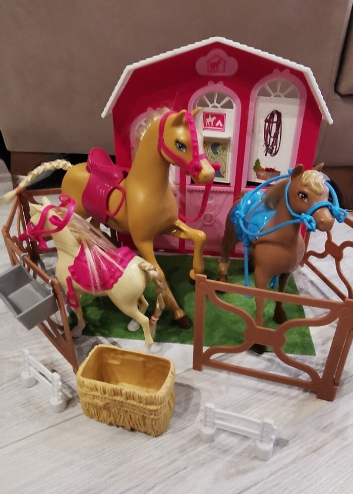 Barbie at çiftlik seti - Görsel 4