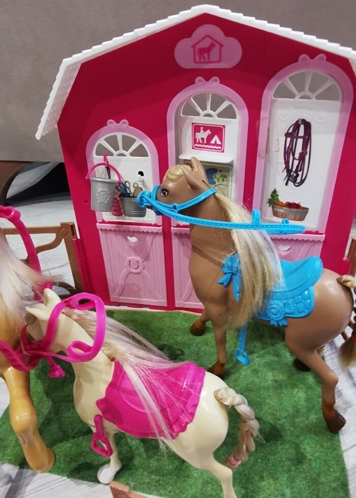 Barbie at çiftlik seti - Görsel 5