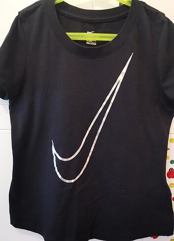 Nike tshirt 