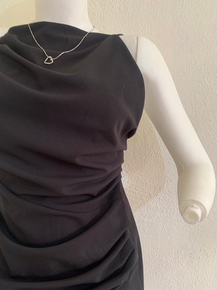 Siyah Drapeli Midi Elbise  - Görsel 2