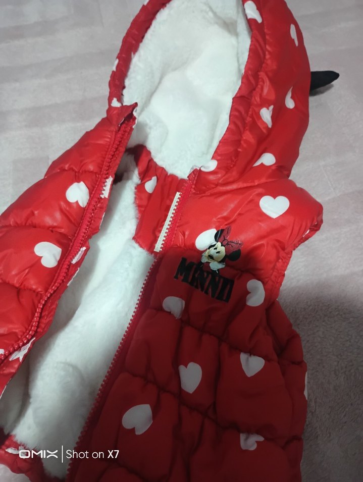 Kız Bebek Kapüşonlu Kırmızı Desenli Tulum - Görsel 2