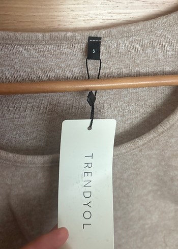 Trendyol & Milla Bej Kadın Uzun Kollu Fitted Kısa Kazak