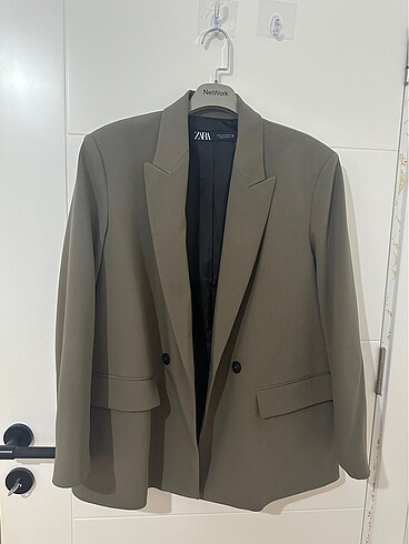 zara haki blazer