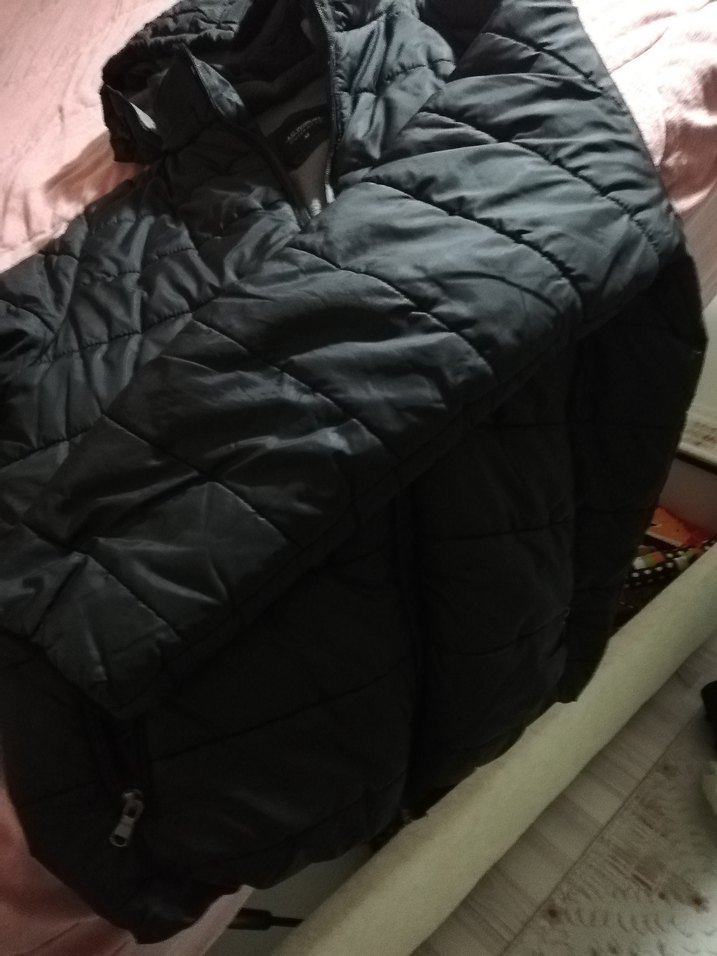 Siyah Kapüşonlu erkek Kışlık Mont - Görsel 2