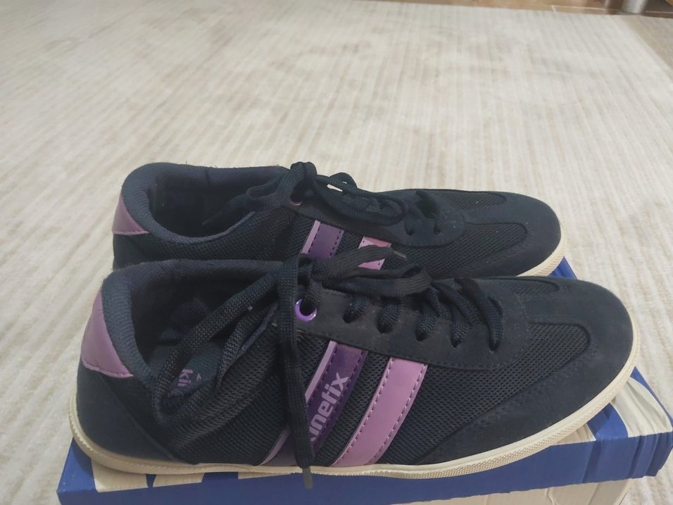 Mor Detaylı Kadın Spor Ayakkabı - Görsel 3