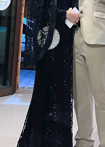 Siyah Taşlı Pelerinli Balık Abiye