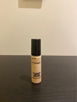 Mac concealer