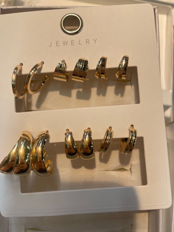 Kadın Altın Renkli Mini Tokalı Küpe Seti - Görsel 2