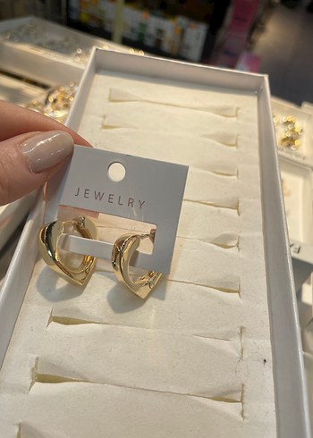 Altın Renk Mini Tokalı Küpe - Görsel 2